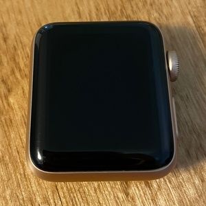 Rose Gold Apple Watch Series 3, 38mm